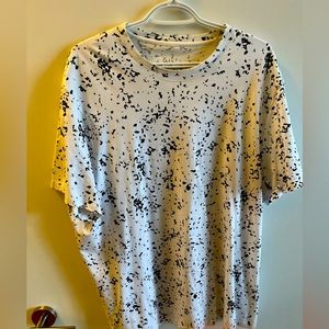White and black dotted Armani Exchange T-shirt!